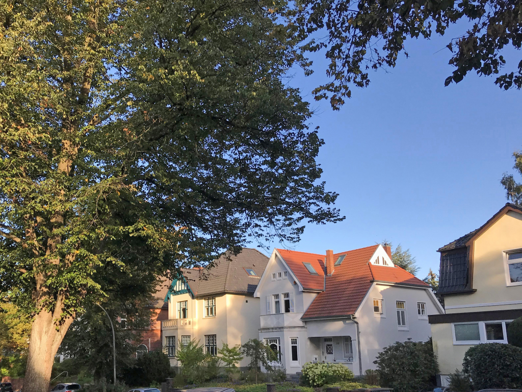 hamburg fuhlsbuettel wacholderweg villa